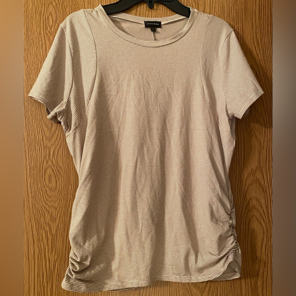 Buckle Black Casual Striped Beige Top. Size Jr Small